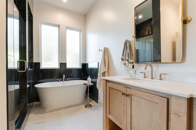 6225 Wild Blue Yonder Way, Edmond, OK 73034