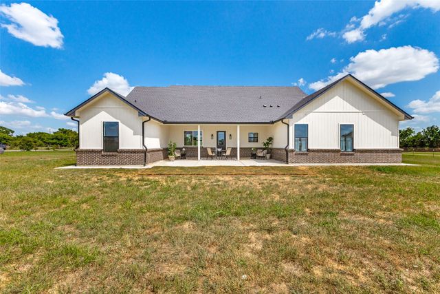 3150 Crisp Road, Ennis, TX 75119