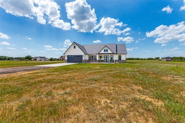 3150 Crisp Road, Ennis, TX 75119