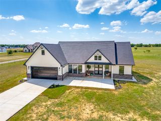 3150 Crisp Road, Ennis, TX 75119