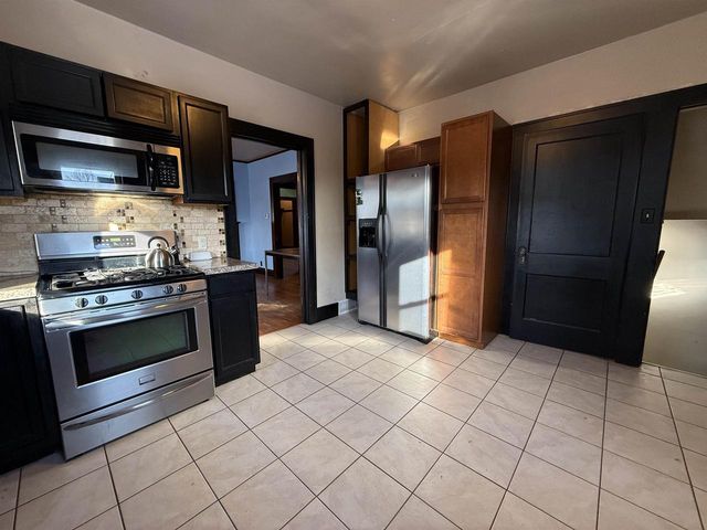 1107 S 4TH AVENUE, Wausau, WI 54401