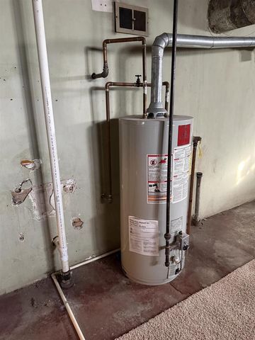 1107 S 4TH AVENUE, Wausau, WI 54401