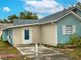 2137 ROSELAWN STREET B, Sarasota, FL 34231