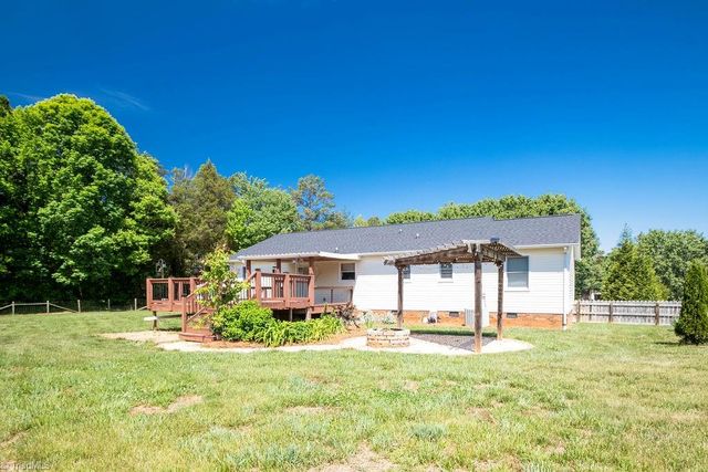 4280 Hoover Hill Road, Trinity, NC 27370