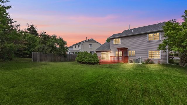 1542 Candlewood Drive, Crystal Lake, IL 60014