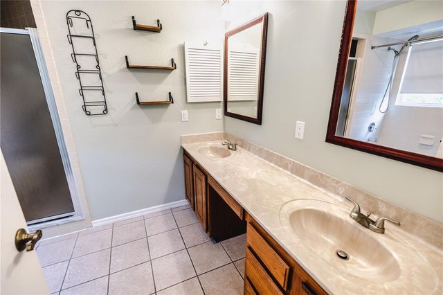 2119 SHADY OAKS DRIVE, Valrico, FL 33594