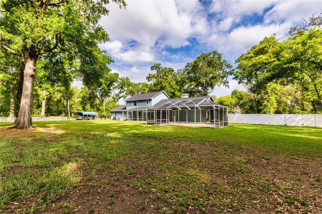 2119 SHADY OAKS DRIVE, Valrico, FL 33594