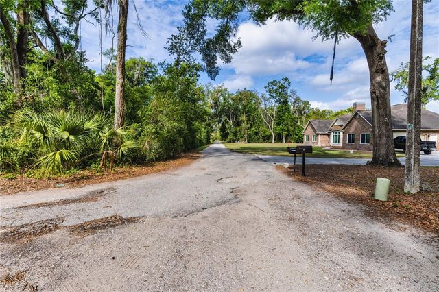 2119 SHADY OAKS DRIVE, Valrico, FL 33594