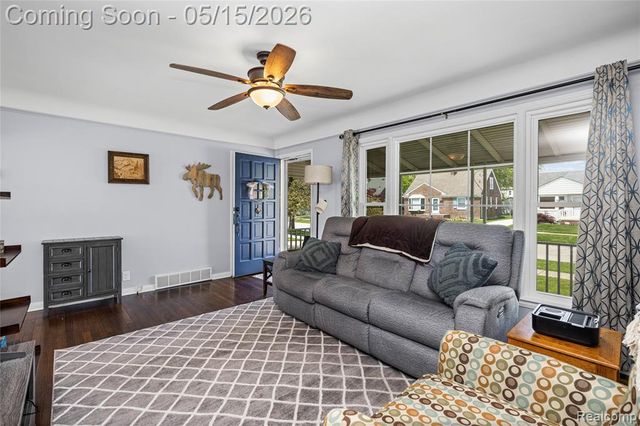 13527 Phelps Street, Southgate, MI 48195