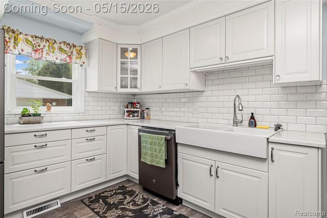 13527 Phelps Street, Southgate, MI 48195
