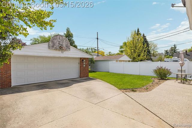 13527 Phelps Street, Southgate, MI 48195