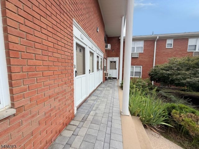 54 Knox Ter 1B, Wayne Twp., NJ 07470