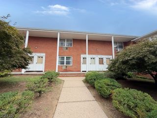 54 Knox Ter 1B, Wayne Twp., NJ 07470