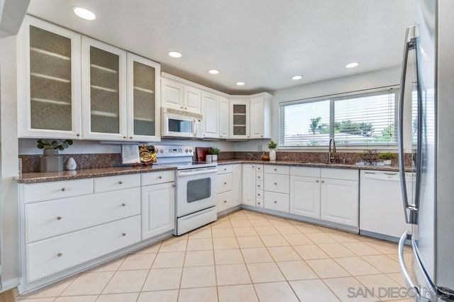 16749 Obispo Ln, San Diego, CA 92128