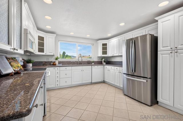 16749 Obispo Ln, San Diego, CA 92128