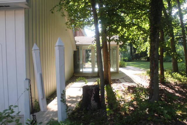 6010 Forestview Drive, Columbus, OH 43213