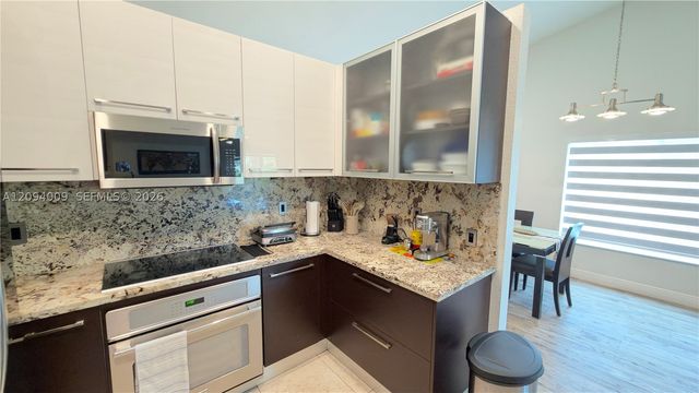 1596 Canary Island Dr, Weston, FL 33327