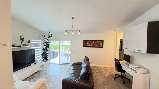 1596 Canary Island Dr, Weston, FL 33327