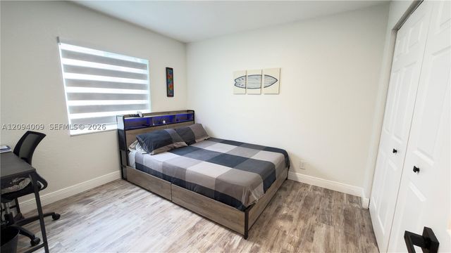 1596 Canary Island Dr, Weston, FL 33327