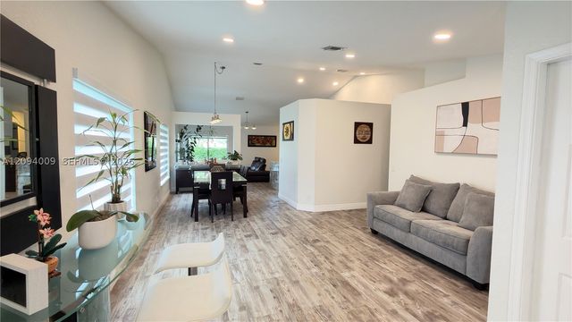 1596 Canary Island Dr, Weston, FL 33327
