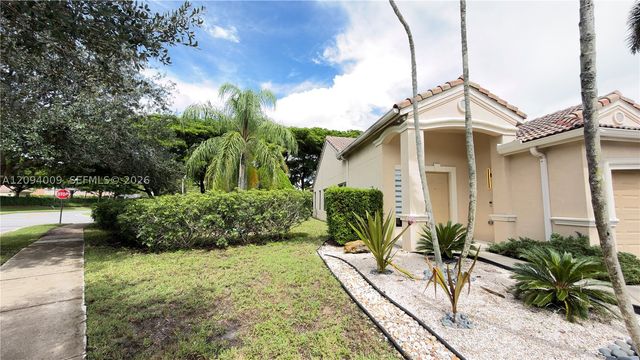 1596 Canary Island Dr, Weston, FL 33327