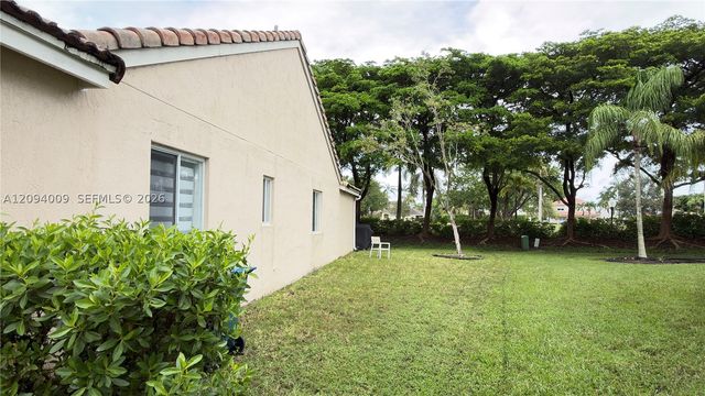 1596 Canary Island Dr, Weston, FL 33327