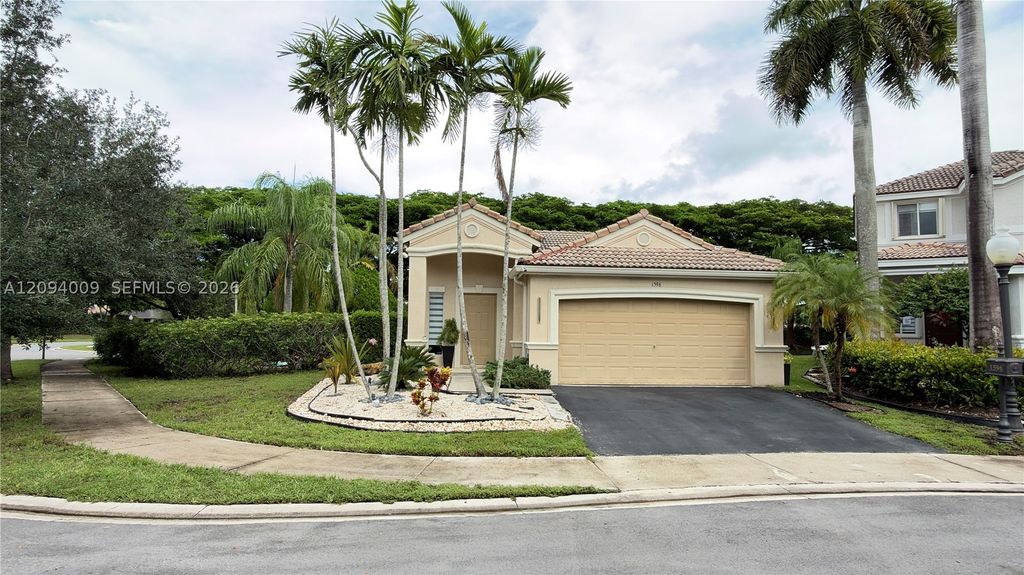 1596 Canary Island Dr, Weston, FL 33327