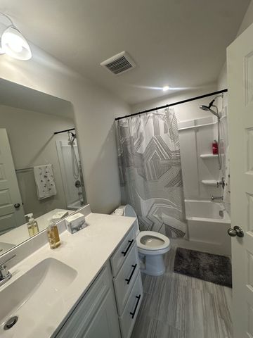 5069 Dayflower Dr, Hermitage, TN 37076