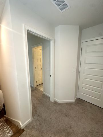 5069 Dayflower Dr, Hermitage, TN 37076