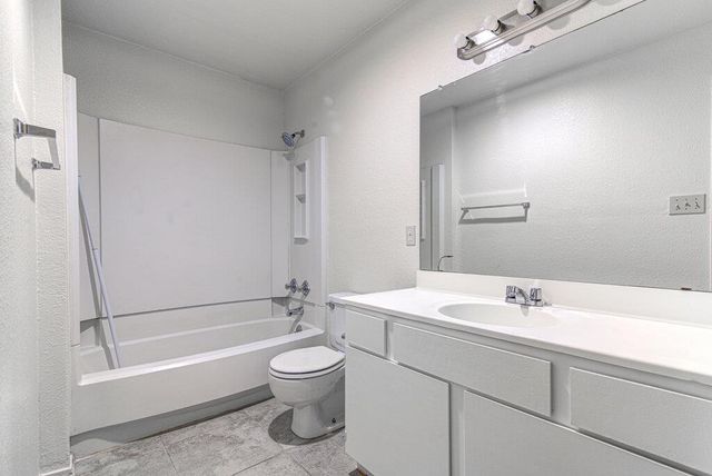824 King Albert ST A, Austin, TX 78745
