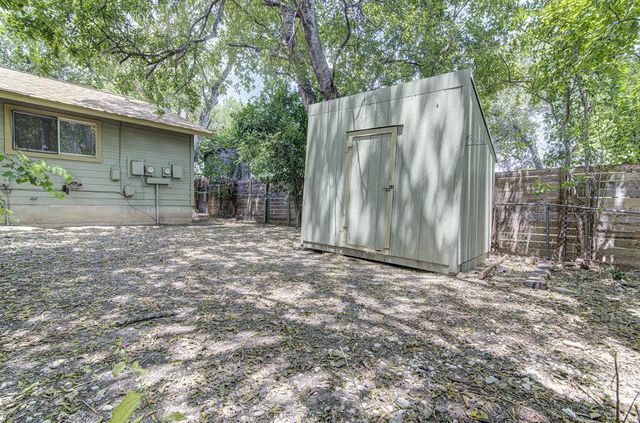 824 King Albert ST A, Austin, TX 78745