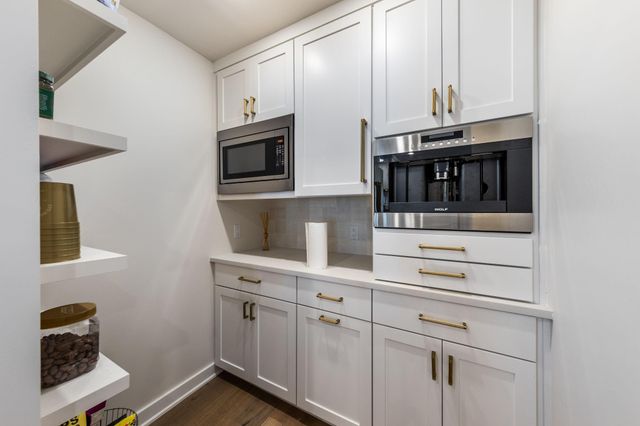 402 Island DR B, Horseshoe Bay, TX 78657