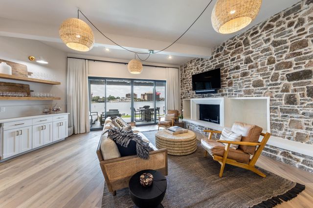 402 Island DR B, Horseshoe Bay, TX 78657