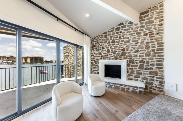 402 Island DR B, Horseshoe Bay, TX 78657