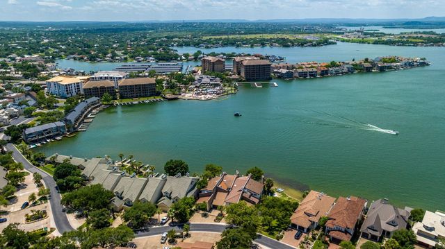 402 Island DR B, Horseshoe Bay, TX 78657