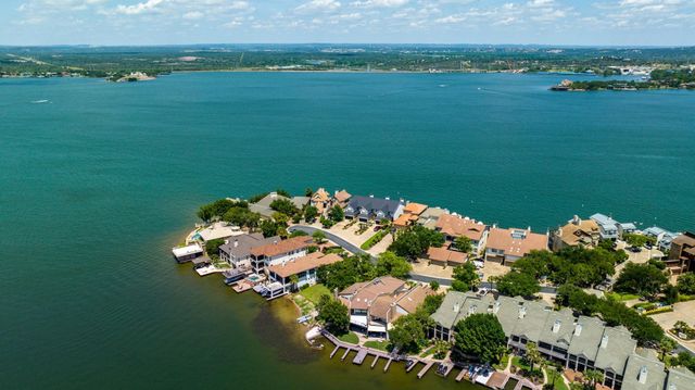 402 Island DR B, Horseshoe Bay, TX 78657