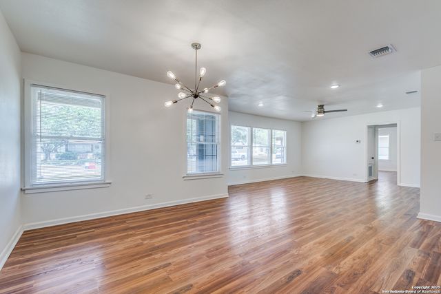 150 Windsor Dr, San Antonio, TX 78228