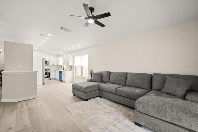 734 WECHSLER CIRCLE, Orlando, FL 32824