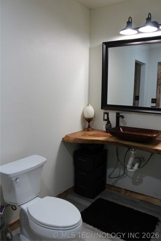 232 N Erie Street, Eufaula, OK 74425