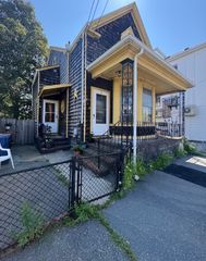 216 State St, New Bedford, MA 02740