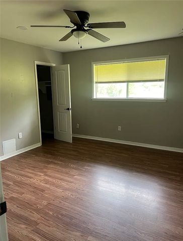 407 Fairway Drive, Bryan, TX 77801