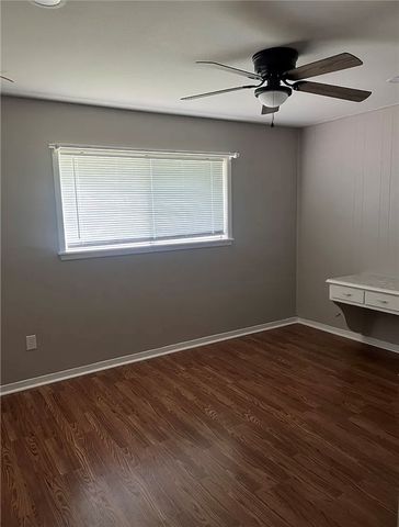 407 Fairway Drive, Bryan, TX 77801