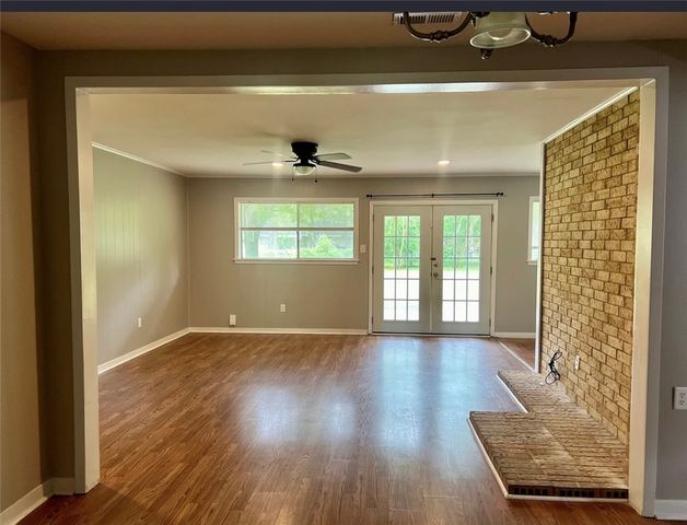 407 Fairway Drive, Bryan, TX 77801
