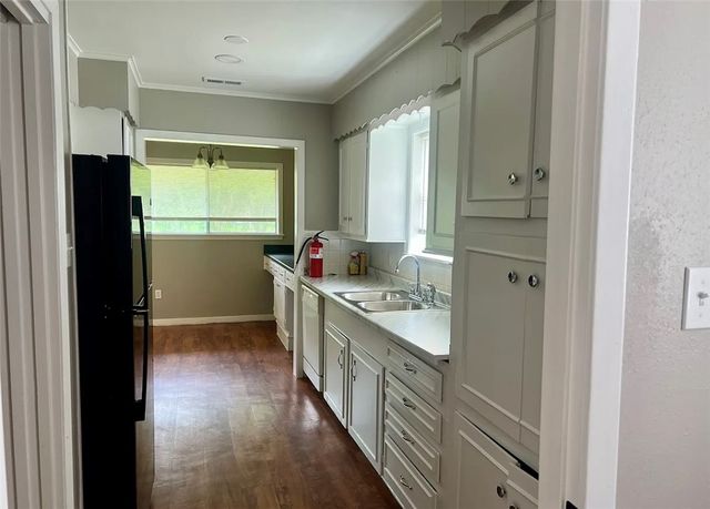 407 Fairway Drive, Bryan, TX 77801