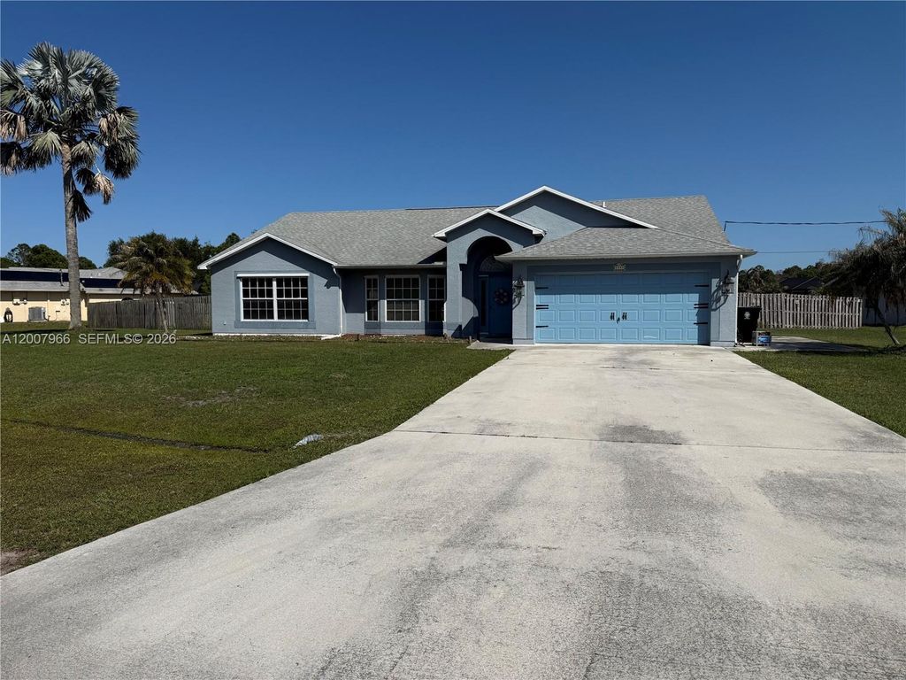 5395 NW South Crisona Cir, Port St. Lucie, FL 34986