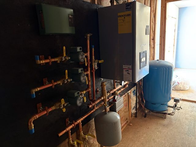 40 Fenton Road, Chester, VT 05143