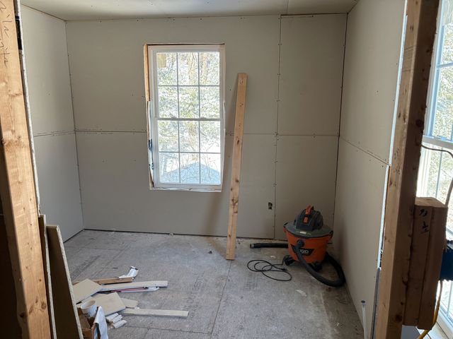 40 Fenton Road, Chester, VT 05143