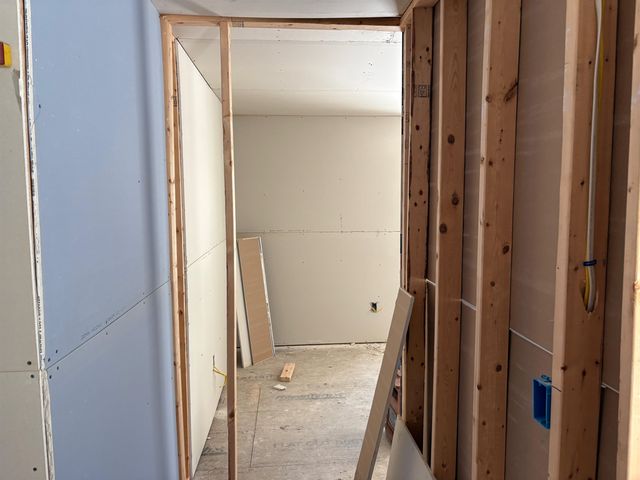 40 Fenton Road, Chester, VT 05143