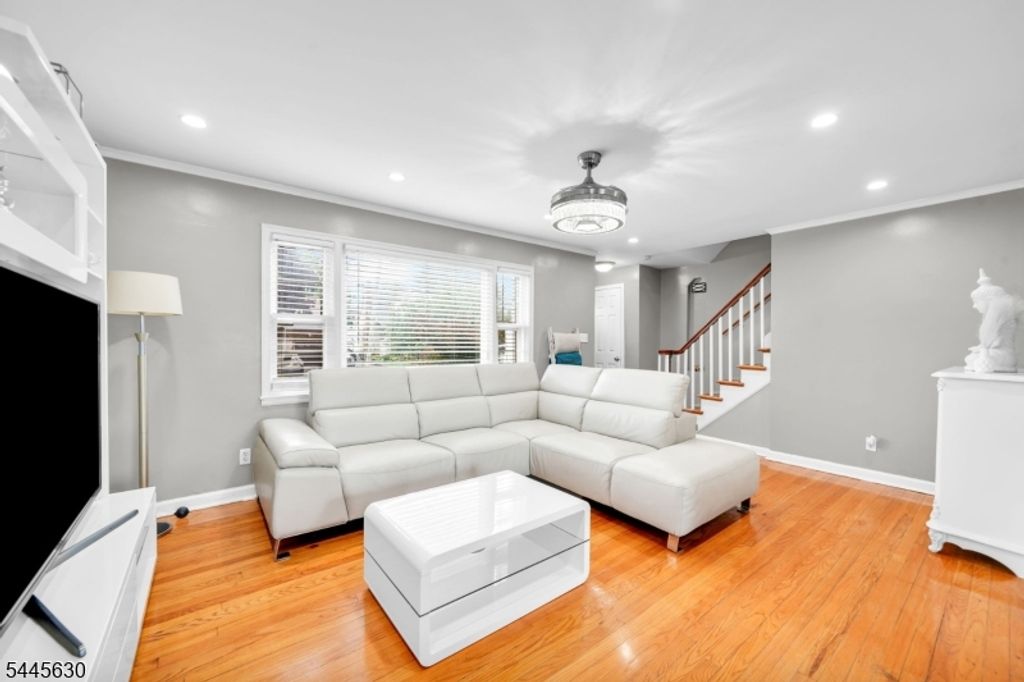 219 Burroughs Ter, Union Twp., NJ 07083 — photo 4