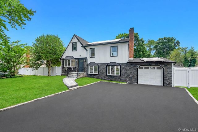 4 Ruby Lane, Huntington Station, NY 11746